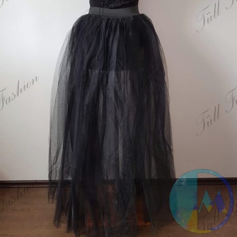 Fekete színű maxi tüll uszály